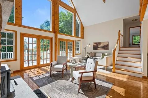 43 Hoyt Drive Monmouth ME 04259