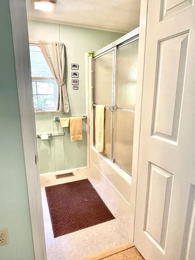 27 Meadow Lark Lane Lincolnville ME 04849