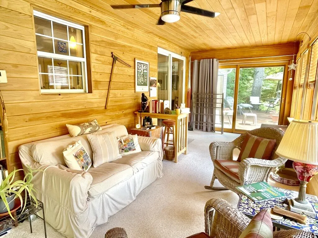 27 Meadow Lark Lane Lincolnville ME 04849