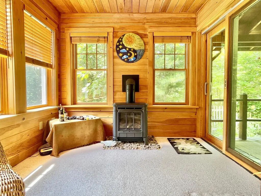 27 Meadow Lark Lane Lincolnville ME 04849