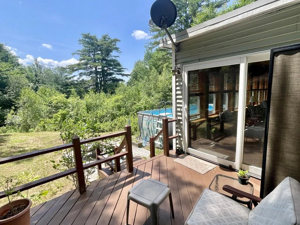 27 Meadow Lark Lane Lincolnville ME 04849