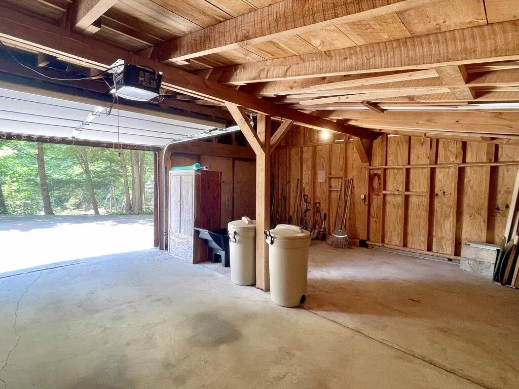 27 Meadow Lark Lane Lincolnville ME 04849