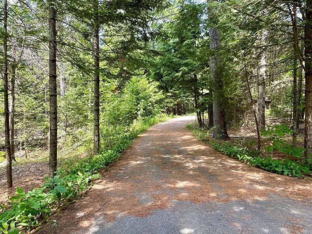 27 Meadow Lark Lane Lincolnville ME 04849