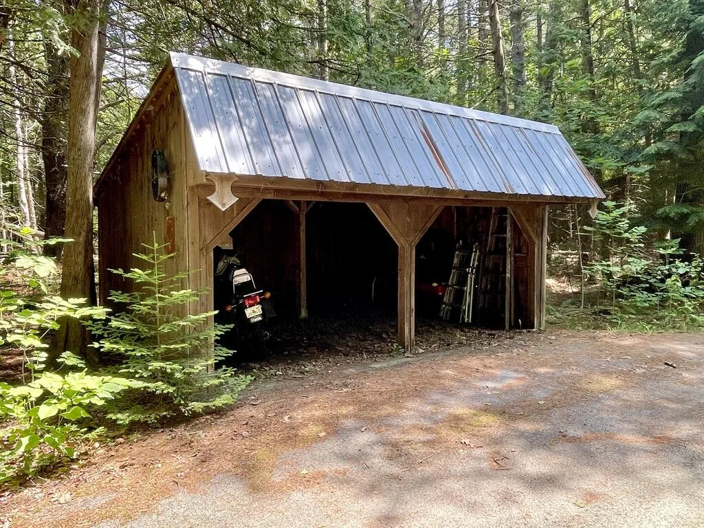27 Meadow Lark Lane Lincolnville ME 04849
