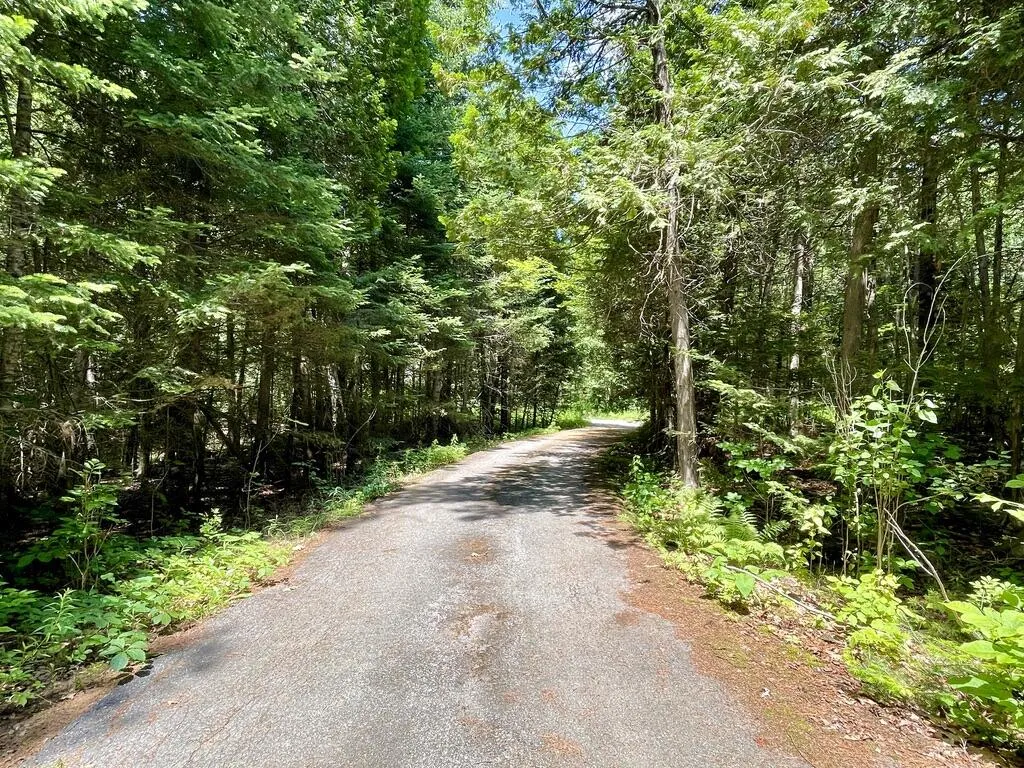 27 Meadow Lark Lane Lincolnville ME 04849