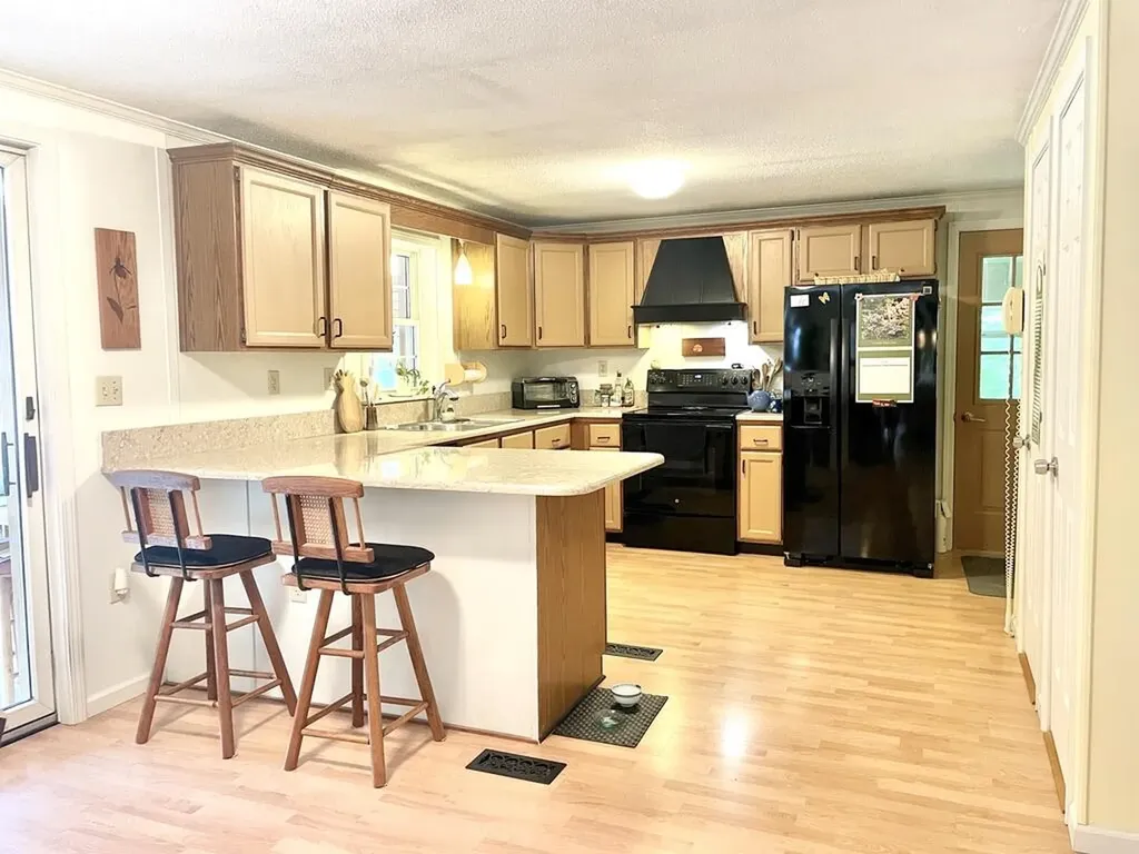 27 Meadow Lark Lane Lincolnville ME 04849