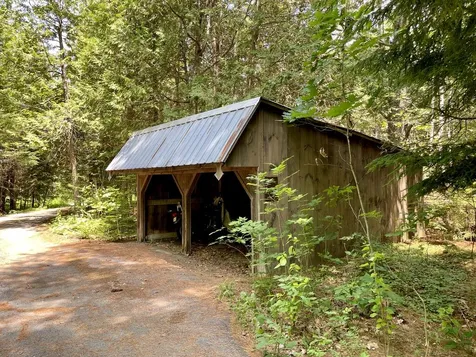 27 Meadow Lark Lane Lincolnville ME 04849