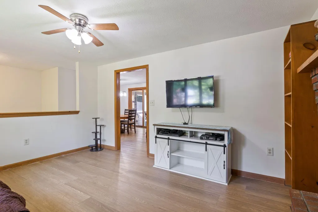 4 Jesse Circle Sanford ME 04073