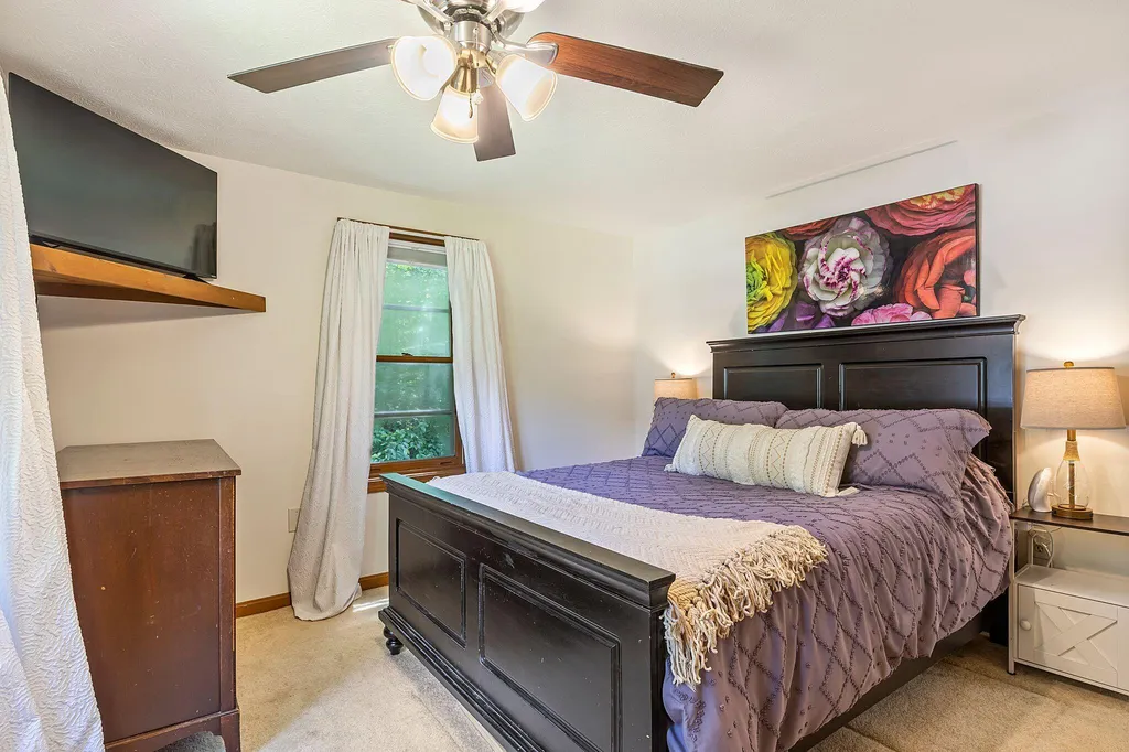 4 Jesse Circle Sanford ME 04073