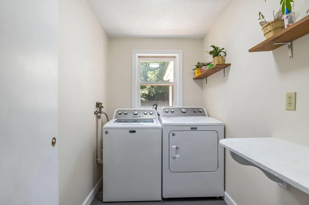 4 Jesse Circle Sanford ME 04073
