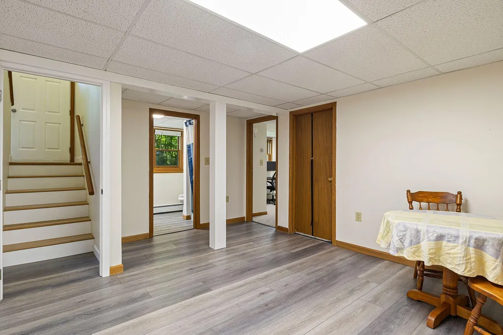 4 Jesse Circle Sanford ME 04073
