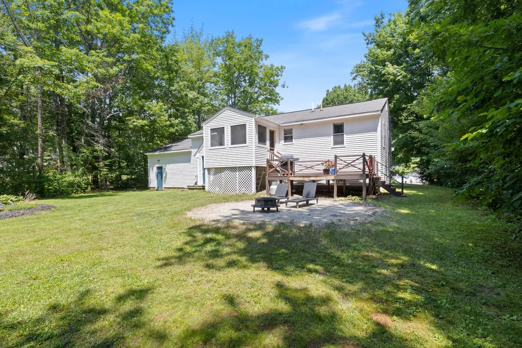 4 Jesse Circle Sanford ME 04073