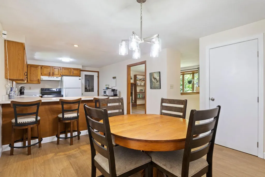 4 Jesse Circle Sanford ME 04073