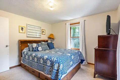 4 Jesse Circle Sanford ME 04073