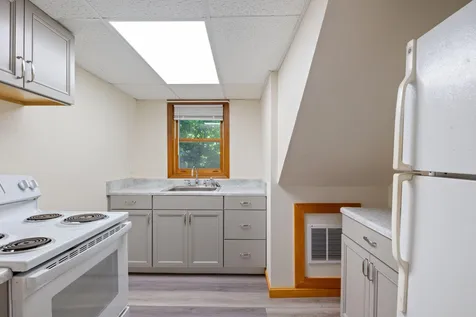 4 Jesse Circle Sanford ME 04073