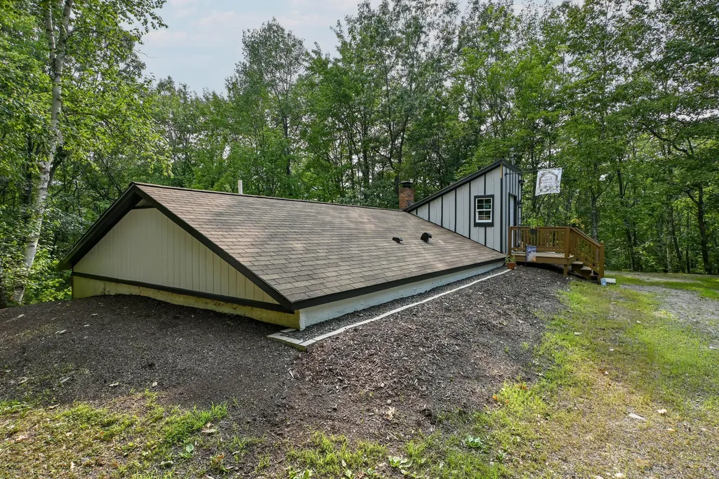 10 Sky Lane Waterboro ME 04061