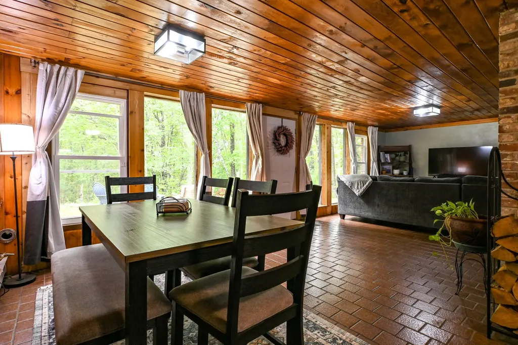 10 Sky Lane Waterboro ME 04061