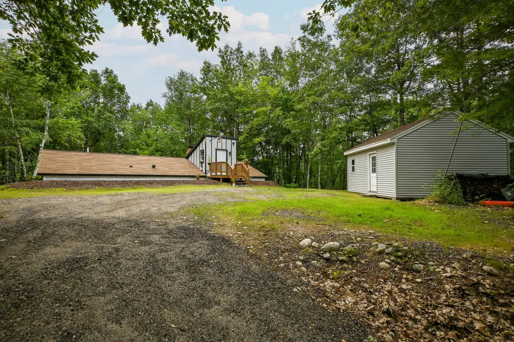 10 Sky Lane Waterboro ME 04061