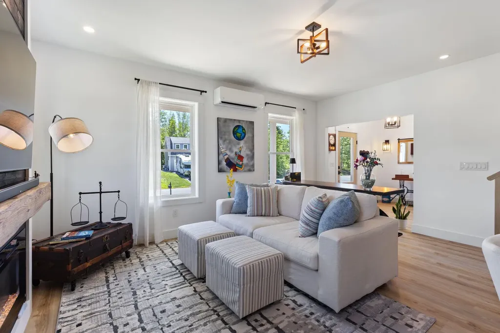1 Beacon Drive Brunswick ME 04011