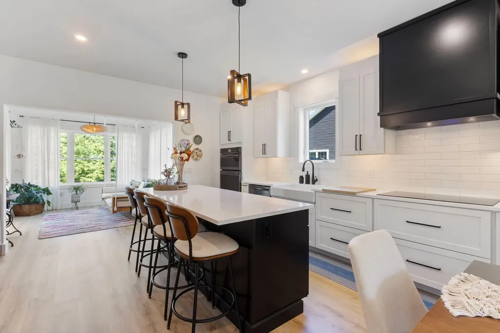 1 Beacon Drive Brunswick ME 04011