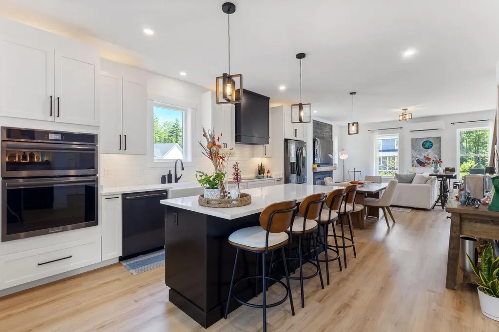 1 Beacon Drive Brunswick ME 04011