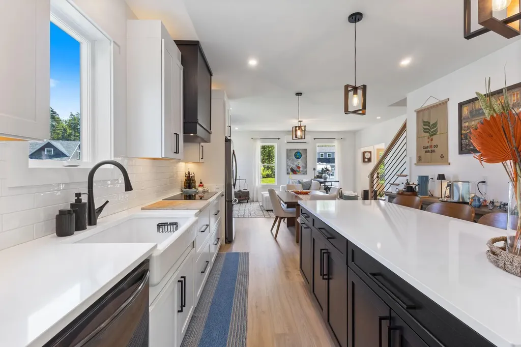 1 Beacon Drive Brunswick ME 04011