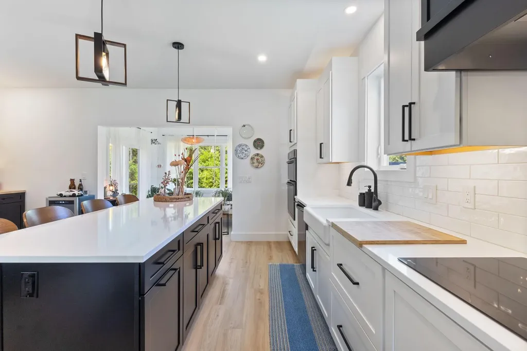 1 Beacon Drive Brunswick ME 04011