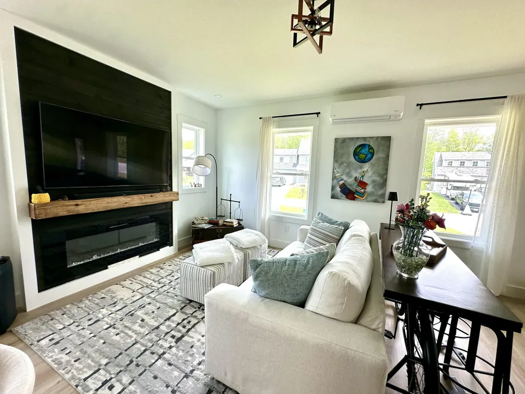 1 Beacon Drive Brunswick ME 04011