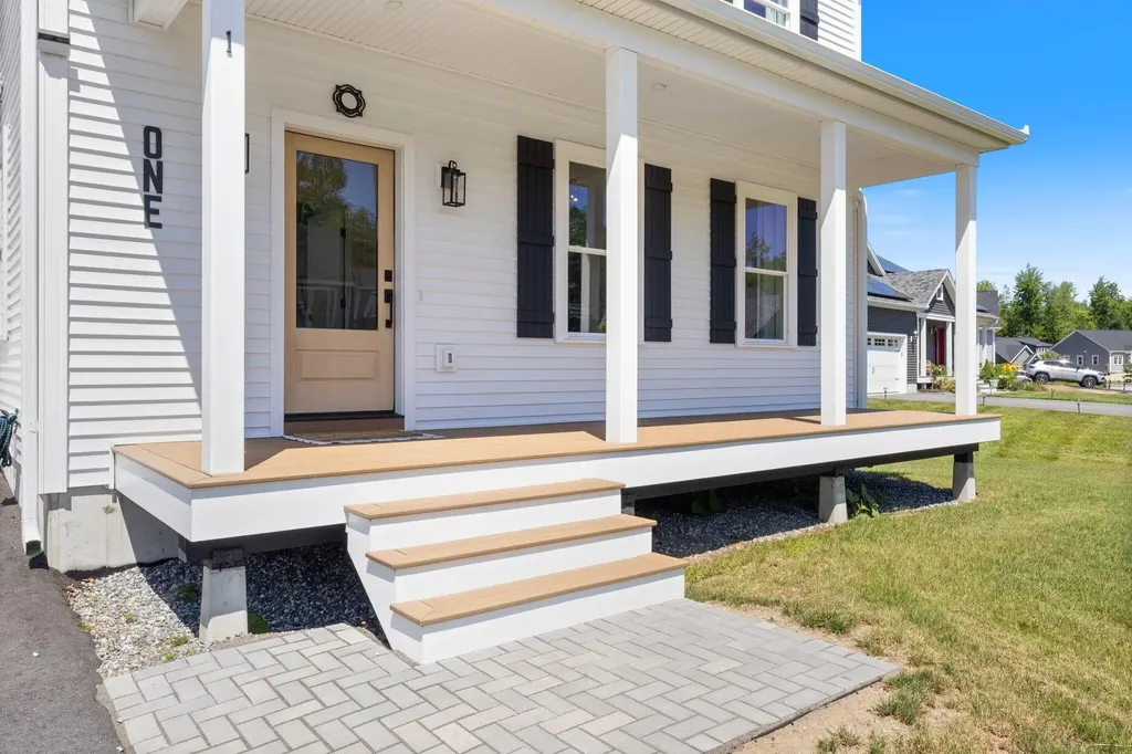 1 Beacon Drive Brunswick ME 04011