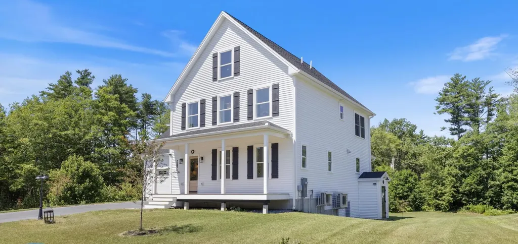 1 Beacon Drive Brunswick ME 04011
