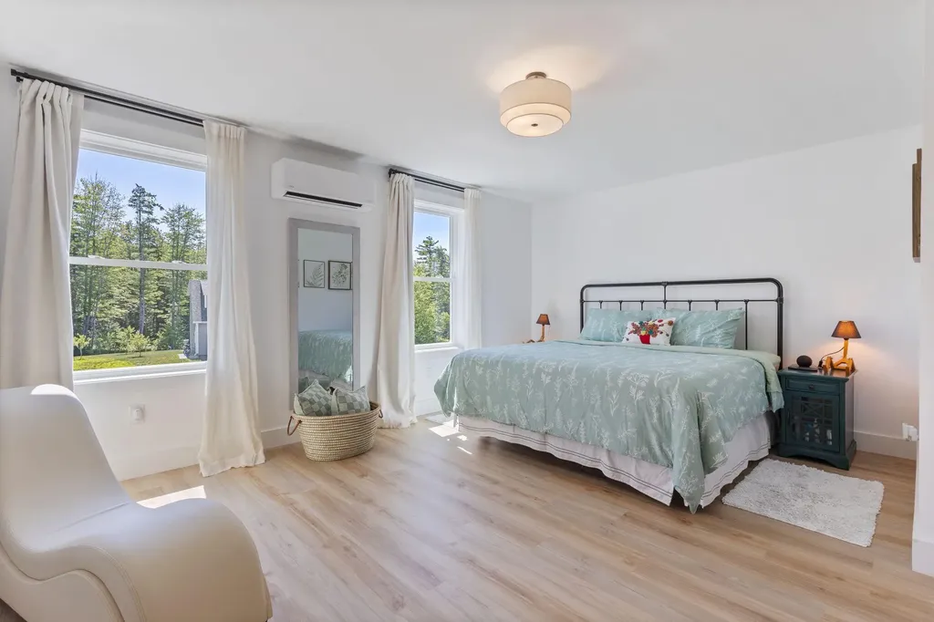 1 Beacon Drive Brunswick ME 04011