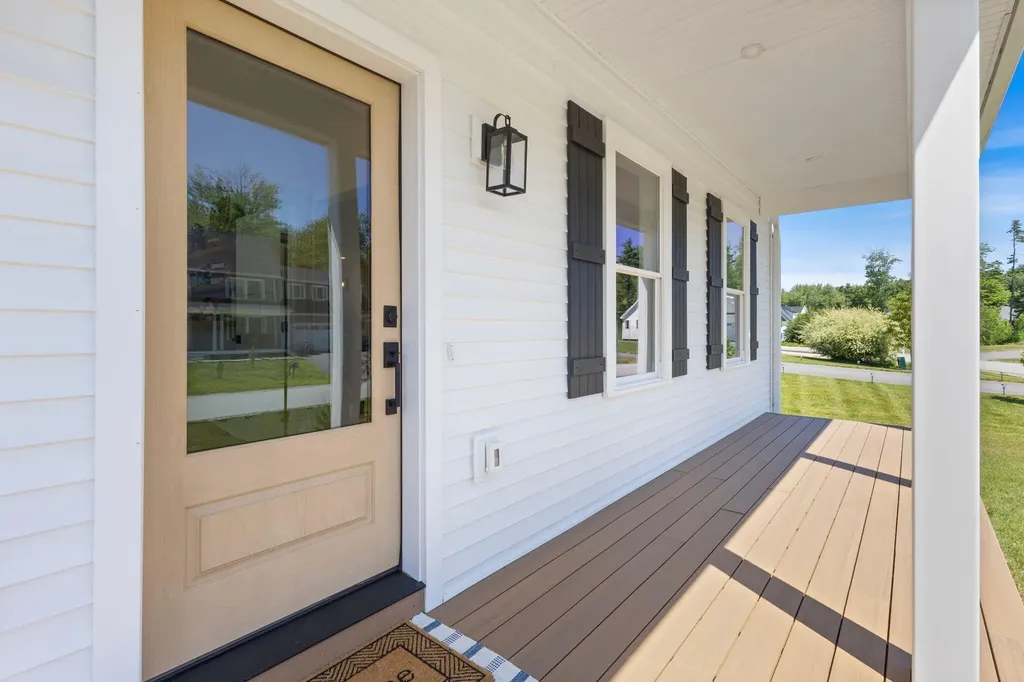 1 Beacon Drive Brunswick ME 04011