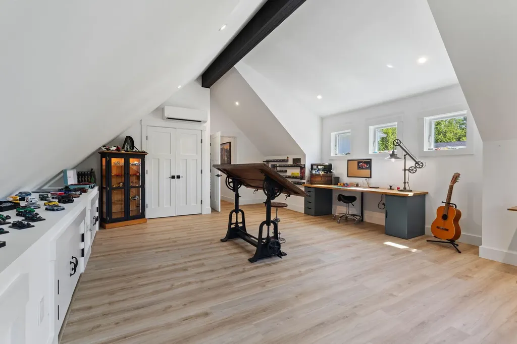 1 Beacon Drive Brunswick ME 04011