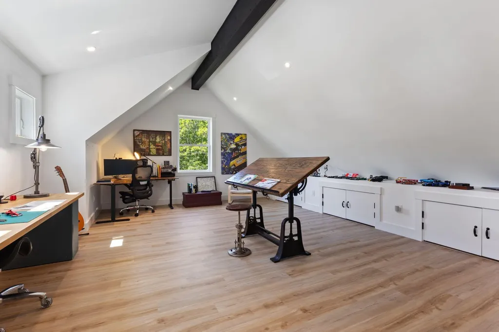 1 Beacon Drive Brunswick ME 04011