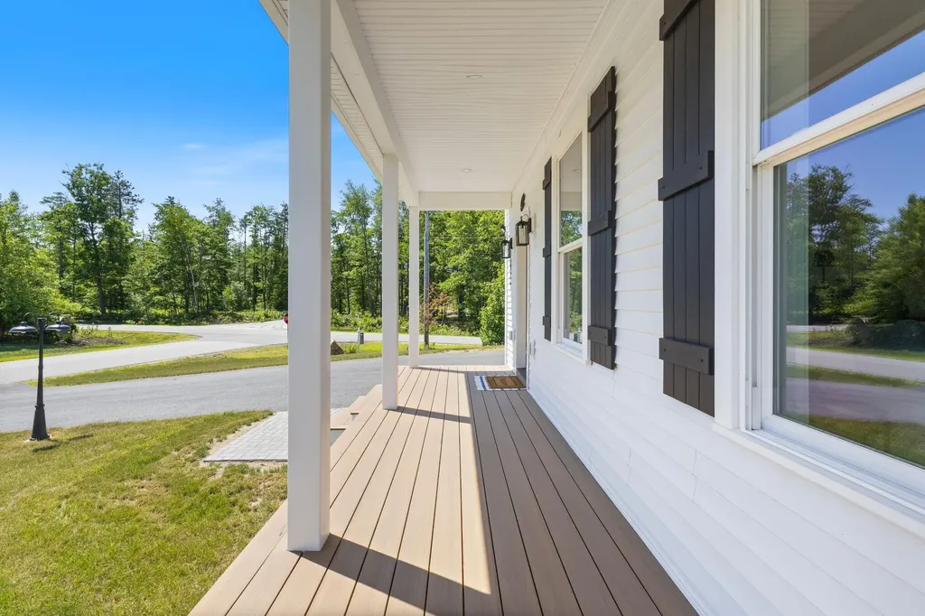 1 Beacon Drive Brunswick ME 04011