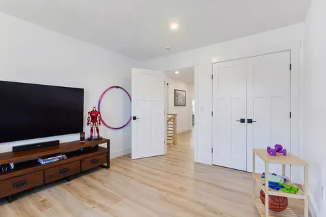 1 Beacon Drive Brunswick ME 04011