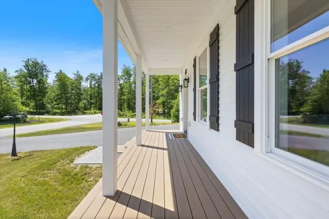 1 Beacon Drive Brunswick ME 04011