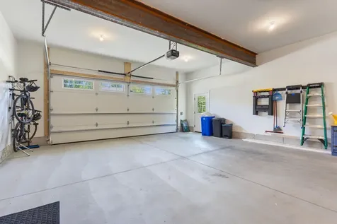 1 Beacon Drive Brunswick ME 04011