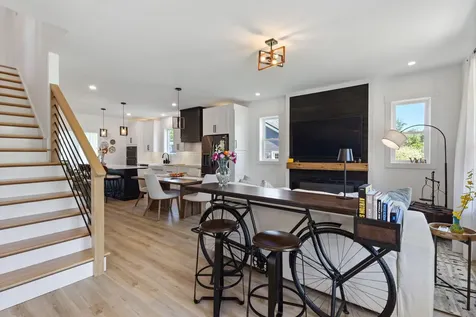 1 Beacon Drive Brunswick ME 04011