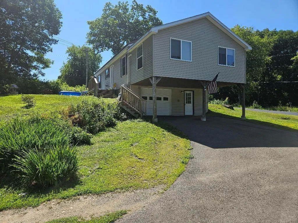 20 Clewleyville Road Eddington ME 04428