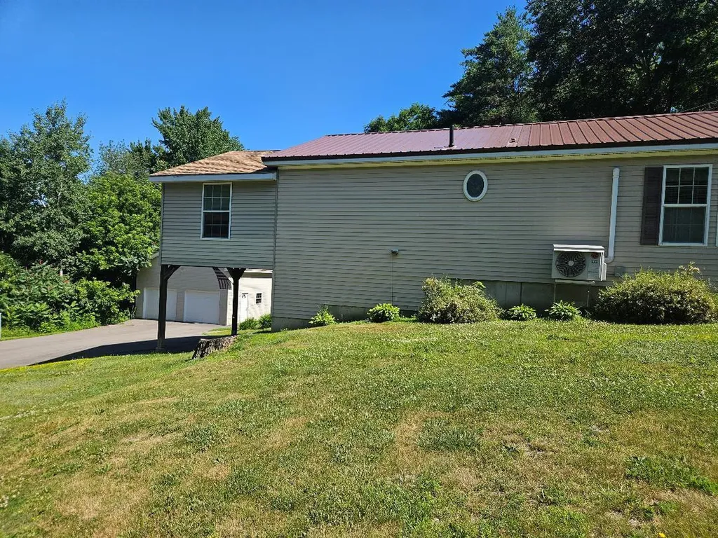 20 Clewleyville Road Eddington ME 04428
