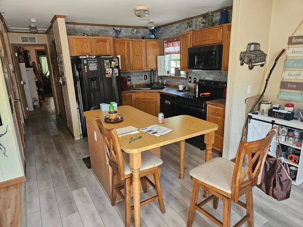 20 Clewleyville Road Eddington ME 04428