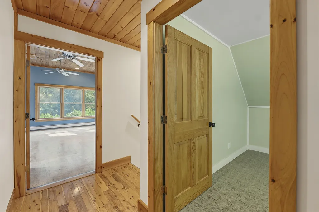 61 Abrams Lane Poland ME 04274