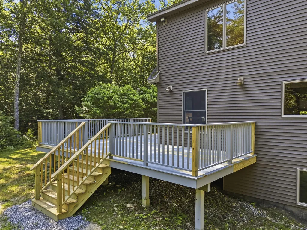61 Abrams Lane Poland ME 04274