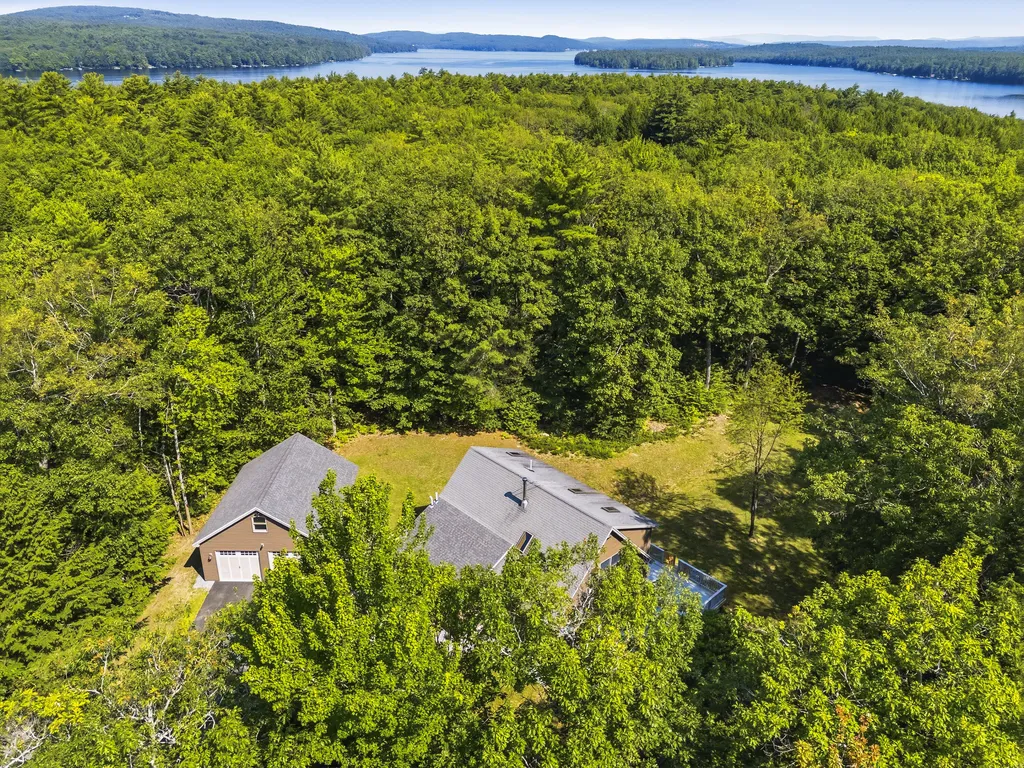 61 Abrams Lane Poland ME 04274