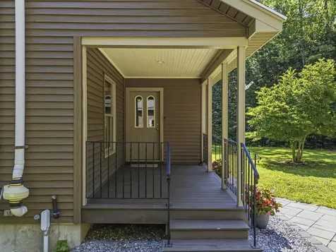 61 Abrams Lane Poland ME 04274