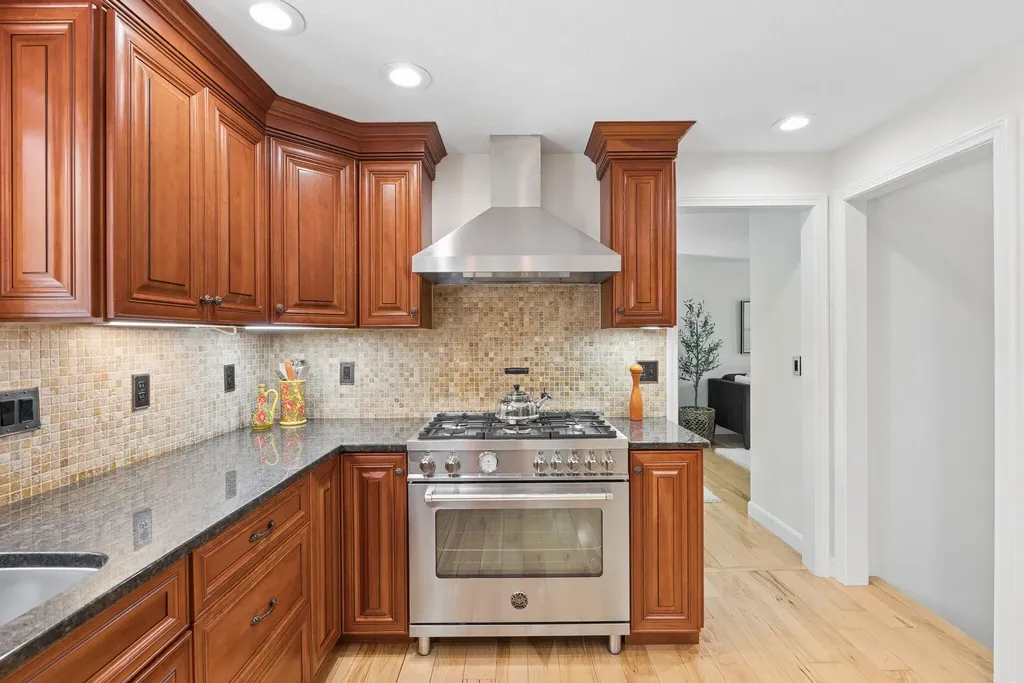31 Pine Ledge Drive Scarborough ME 04074