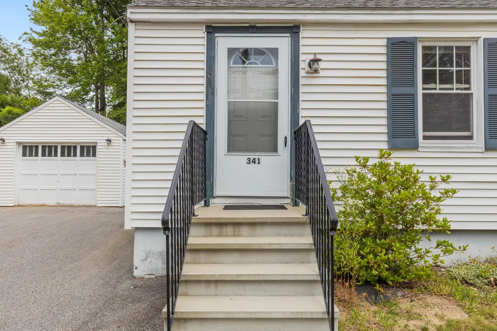 341 Auburn Street Portland ME 04103