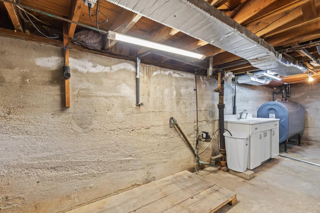 341 Auburn Street Portland ME 04103