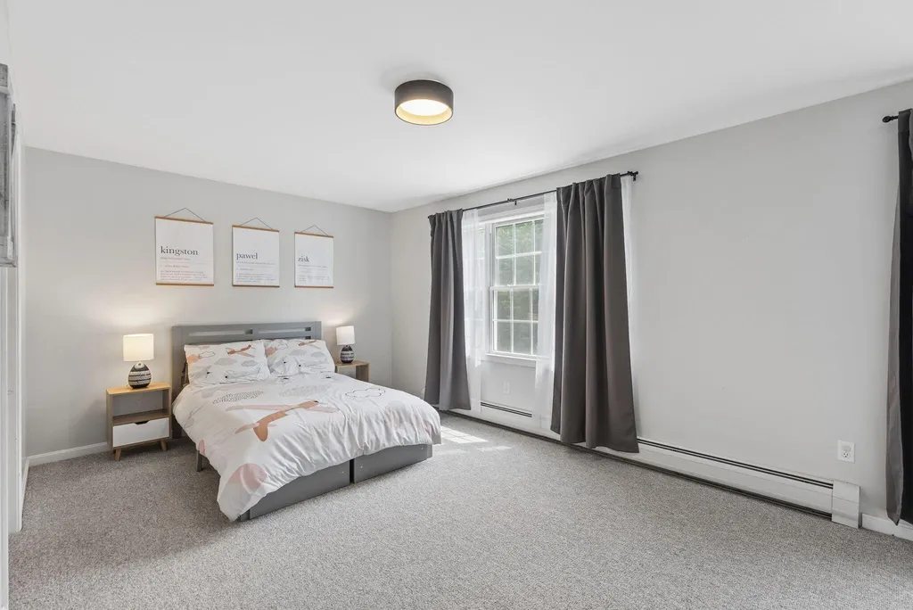 16 Woodside Drive Gorham ME 04038